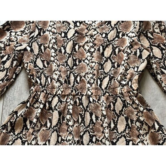 SHEIN animal print knee length/below the knee dress size M - Picture 5 of 12